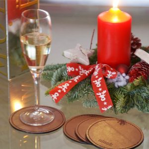 Untersetzer aus Leder in cognac braun. Handmade. Geschenke DIY.