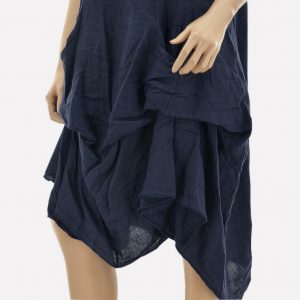 Leinenkleid in dunkelblau, ärmelloses Sommer Kleid mit asymmetrischem Saum und Falten um Rockteil. Lässiges Kleid für Freizeit und Strand. Skandinavischer minimalistischer Look. Made in Italy Kleid.