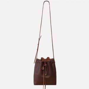 Umhängetasche aus Büffel Leder burgundy braunrot. Bucket Bag handgefertigt, mittelgroße Crossbody bag.