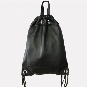 Leder Zugbeutel schwarz uni schlicht. Damen und Herren Rucksack mit Zug und Griff. Perfekte Tasche für jeden Tag.