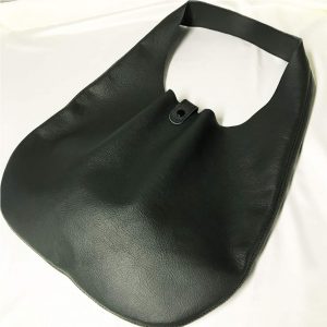 Gruene Hobo Bag Ledertasche für Damen groß. Handgefertigte Henkeltasche. Schultertasche dunkelgrün. Minimalistische Tasche.