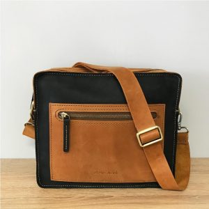 Schultertasche Leder cognac schwarz Damen Herren Umhängetasche, handgefertigte minimalistische unisex Ledertasche mit Schulterriemen.