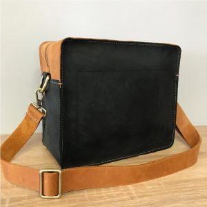 Schultertasche Leder cognac schwarz Damen Herren Umhängetasche, handgefertigte mittelgroße Ledertasche Crossbody bag.