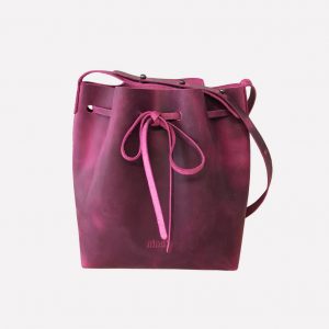Ledertasche lila, bordeaux magenta vintage Bucket Bag Umhängetasche. Mittelgroße Beuteltasche verstellbarer Riemen. Schulter und crossover Tasche. Handgefertigte Damen Handtasche.