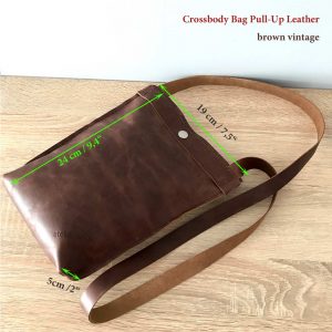 Ledertasche braun für Damen. Handgefertigte Tasche minimalistisch klein.