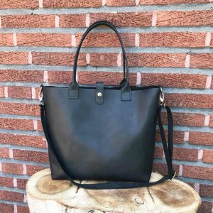 Ledertasche schwarz Henkeltasche, Schultertasche, Umhängetasche crossbody. Handgefertigte Ledertasche. für Damen und Herren. Grosse Tasche Shopper.