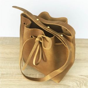 Ledertasche braun vintage Umhängetasche Bucket Bag Crossbody bag und Schultertasche. Leichte Damentasche handgefertigt.