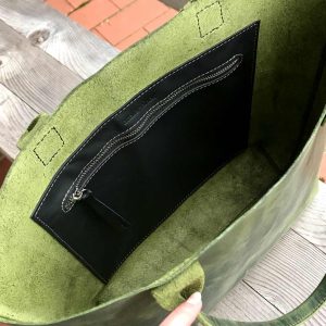 Ledertasche grün grosser Shopper, Tasche für jeden Tag, Henkeltasche Vintage grün. Schultertasche mit Innenfach mit Reißverschluss. Handgeferigte Geschenke für Damen und Herren nach Wunsch.