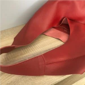Hobo Bag rot Ledertasche groß mit Henkel. Mit Innenfach. Verschluss nach Wahl: ohne Verschluss, mit Magnet, Druckknopf oder Reißverschluss. Handgefertigte Ledertasche.
