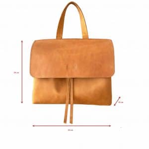 Ledertasche mit Deckel Klappe cognac vintage optik. Handtasche mit Griff und praktisch mit Crossbody Riemen zum Umhängen. Mittelgroße, handgenähte, robuste Damen Umhängetasche mit Klappe und Innenfach. Tasche mit Zugband-Verschluss.