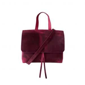 Ledertasche mit Klappe bordeaux lila vintage als Umhängetasche und Handtasche mit Henkel. Mittelgroße Damentasche mit Zugband wie Bucket bag. Handgenähte Ledertasche mit einem Innenfach aus Leder und abnehmbarem crossbody Riemen.